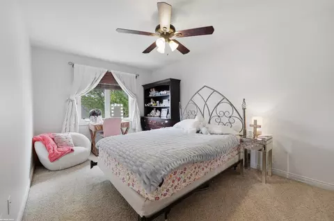 Bedroom - 16465 Bishopsgate, Macomb, MI 48044 photo 6 of 8