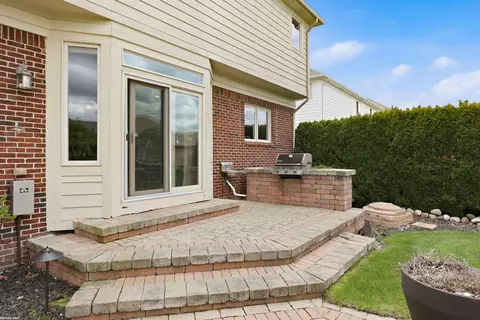 Exterior - 16465 Bishopsgate, Macomb, MI 48044 photo 5 of 8