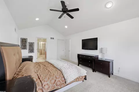Bedroom - 16465 Bishopsgate, Macomb, MI 48044 photo 4 of 8