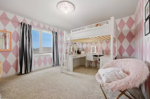Bedroom - 16465 Bishopsgate, Macomb, MI 48044 photo 1 of 8