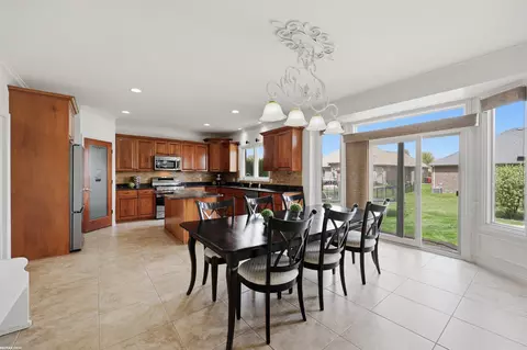 Dining - 16465 Bishopsgate, Macomb, MI 48044 photo 3 of 3