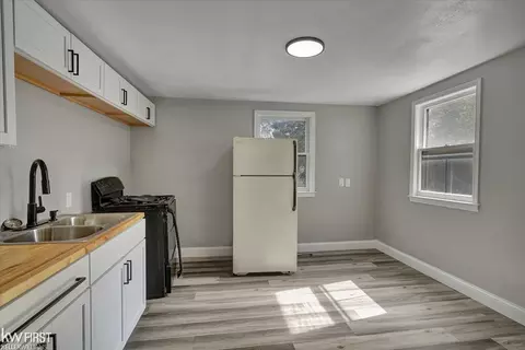 Kitchen - 3200 N Averill, Flint, MI 48506 photo 2 of 2