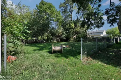 Exterior - 3200 N Averill, Flint, MI 48506 photo 3 of 3