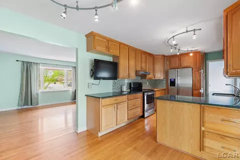 Kitchen - 331 Anthony, Adrian, MI 49221 photo 2 of 6
