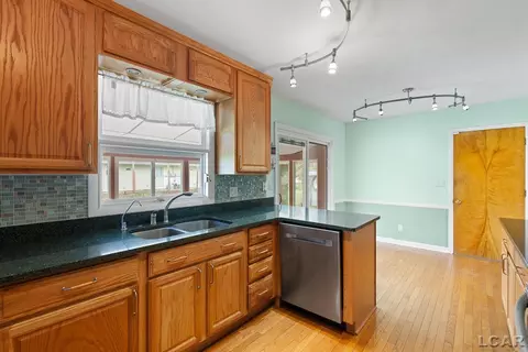 Kitchen - 331 Anthony, Adrian, MI 49221 photo 5 of 6