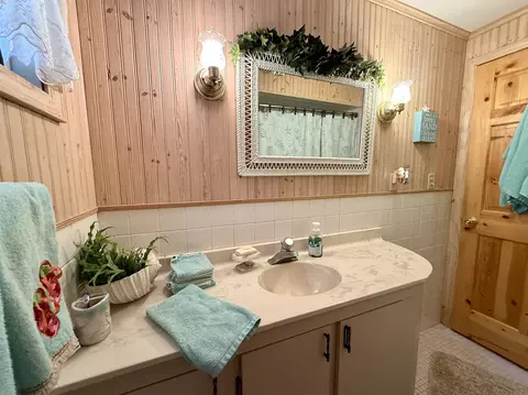 Bath - 4508 Mohawk, Gladwin, MI 48624 photo 2 of 4