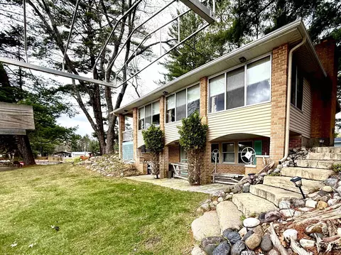 Exterior - 4508 Mohawk, Gladwin, MI 48624 photo 6 of 14
