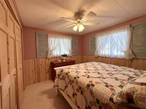 Bedroom - 4508 Mohawk, Gladwin, MI 48624 photo 3 of 15