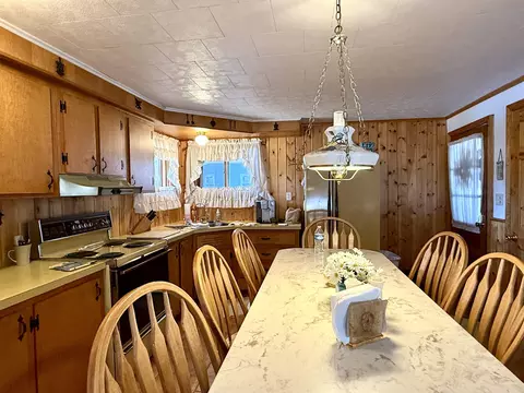 Kitchen - 4508 Mohawk, Gladwin, MI 48624 photo 1 of 4