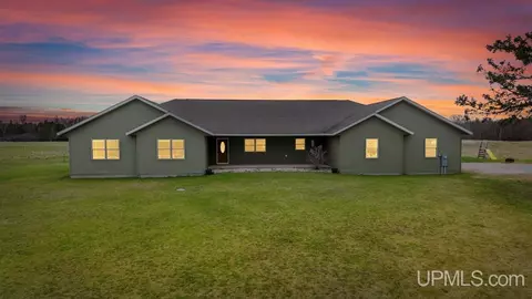 6230 E 5, Bark River, MI 49807