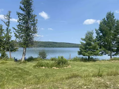 W8084 S Lake Antoine, Iron Mountain, MI 49801