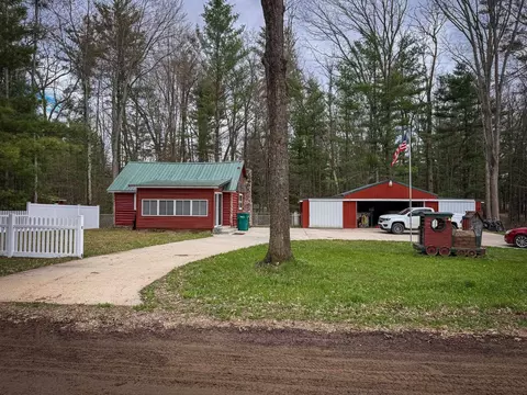 3042 E Stockwell, Harrison, MI 48625 photo 5
