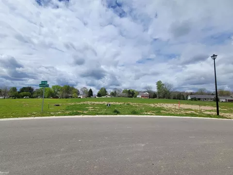 13247 Country Clb, Linden, MI 48451