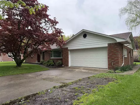 475 N N Ln, Blissfield, MI 49228