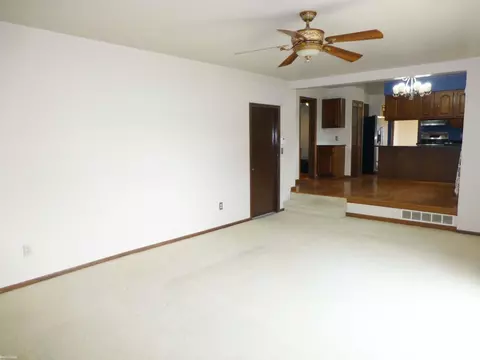 Living - 67320 Hartway, Ray, MI 48096 photo 2 of 6