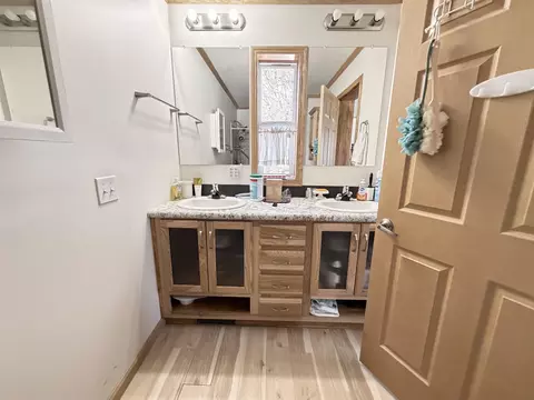 Bath - 2020 E Long Lk, Harrison, MI 48625 photo 5 of 6