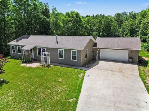 2020 E Long Lk, Harrison, MI 48625