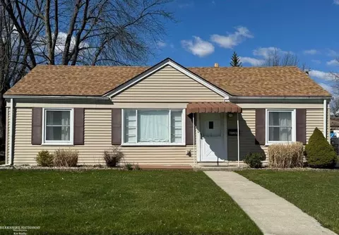 26285 Normandy, Roseville, MI 48066