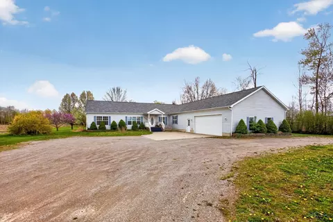 11087 Pierce, Freeland, MI 48623