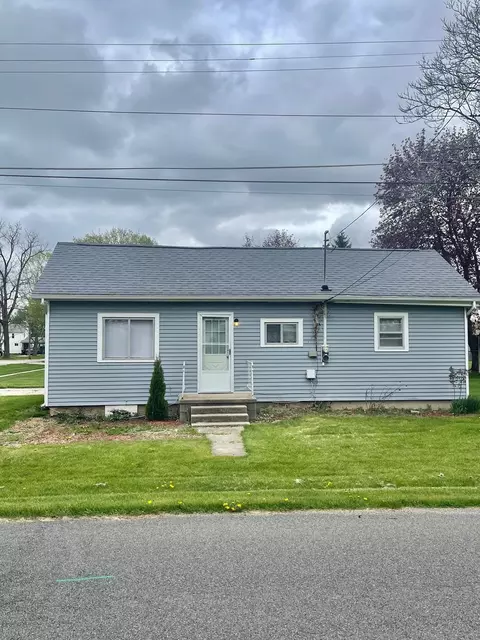 154 S Yates, Pewamo, MI 48873