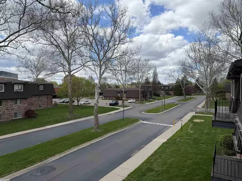 322 Riviera, Saint Clair Shores, MI 48080