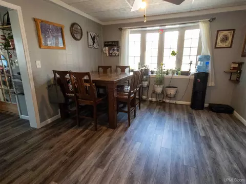 Dining - 319 Maple, Munising, MI 49862 photo 2 of 2