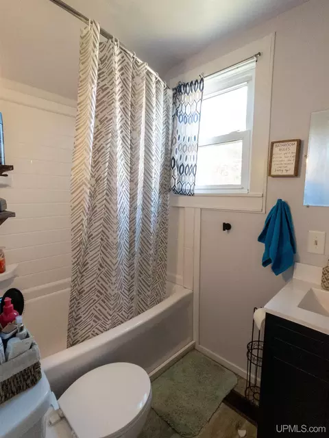 Bath - 319 Maple, Munising, MI 49862 photo 1 of 5