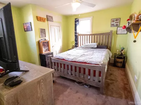 Bedroom - 319 Maple, Munising, MI 49862 photo 4 of 5