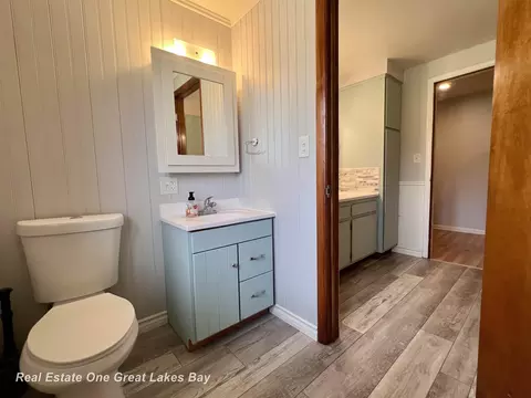 Bath - 14815 Boynton, Hemlock, MI 48626 photo 4 of 5