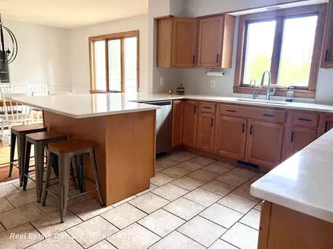 Kitchen - 14815 Boynton, Hemlock, MI 48626 photo 5 of 6
