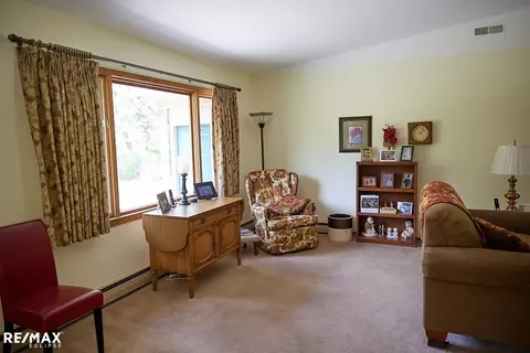 Living - 2557 Chicago Rd, Warren, MI 48092 photo 5 of 7