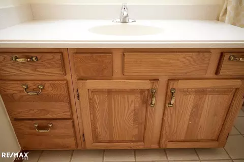Bath - 2557 Chicago Rd, Warren, MI 48092 photo 2 of 12