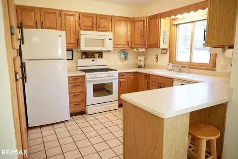 Kitchen - 2557 Chicago Rd, Warren, MI 48092 photo 1 of 3