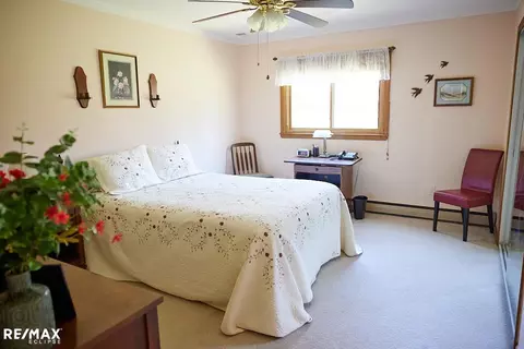 Bedroom - 2557 Chicago Rd, Warren, MI 48092 photo 1 of 5
