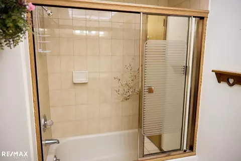 Bath - 2557 Chicago Rd, Warren, MI 48092 photo 7 of 12