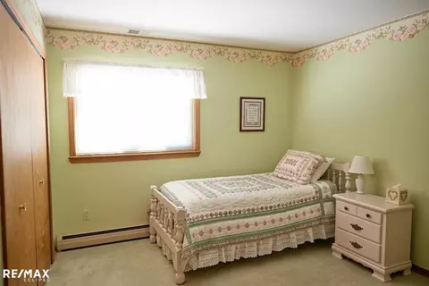 Bedroom - 2557 Chicago Rd, Warren, MI 48092 photo 5 of 5