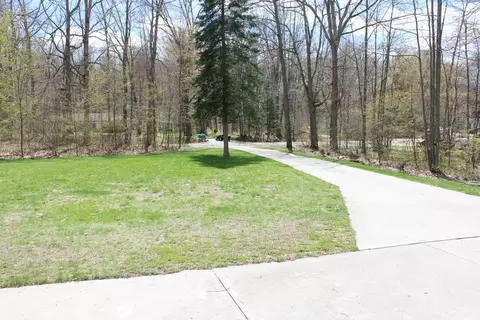 Exterior - 1452 Byfield, Harrison, MI 48625 photo 17 of 18