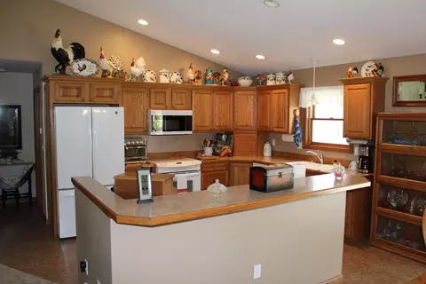 Kitchen - 1452 Byfield, Harrison, MI 48625 photo 1 of 3