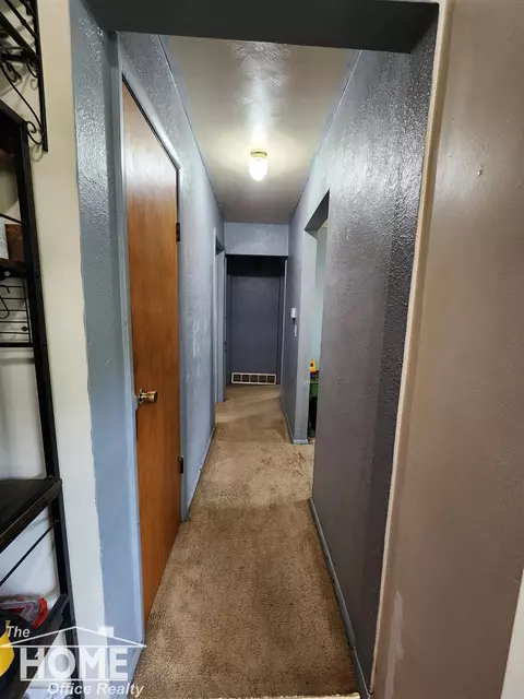 Entry Way - 7405 W Lansing, Perry, MI 48872 photo 1 of 1