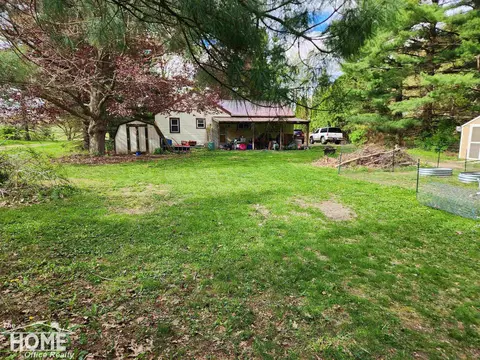 Exterior - 7405 W Lansing, Perry, MI 48872 photo 4 of 13