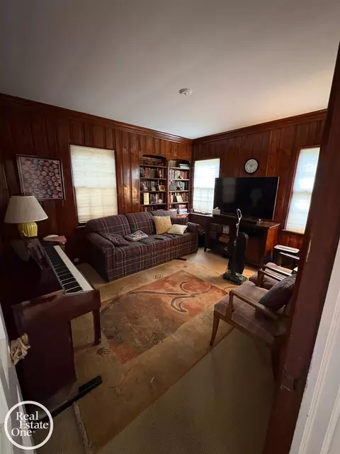 1150 Buckingham, Grosse Pointe, MI 48230 photo 6
