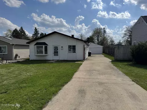 6631 Cloverton, Waterford, MI 48329