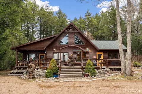 505 E Bass Woods, Gwinn, MI 49841
