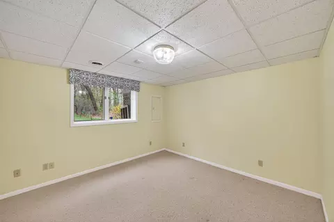 Bedroom - 2209 Mapleleaf, Midland, MI 48640 photo 6 of 8