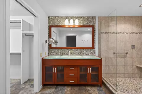 Bath - 2209 Mapleleaf, Midland, MI 48640 photo 6 of 11