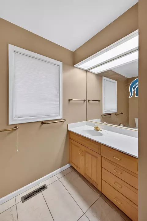 Bath - 2209 Mapleleaf, Midland, MI 48640 photo 3 of 11