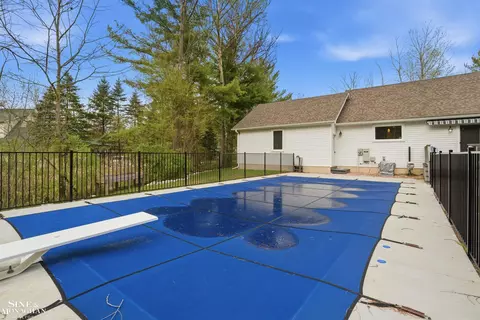 Exterior - 668 S Bartlett, Saint Clair, MI 48079 photo 6 of 13