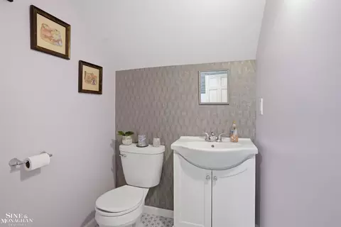 Bath - 668 S Bartlett, Saint Clair, MI 48079 photo 4 of 5