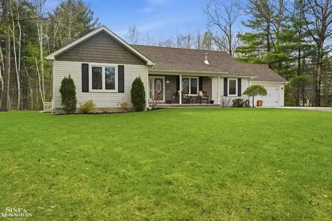 Exterior - 668 S Bartlett, Saint Clair, MI 48079 photo 4 of 13