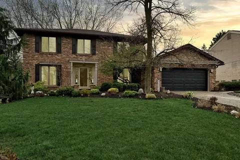 1095 Hathaway Rising, Rochester Hills, MI 48306